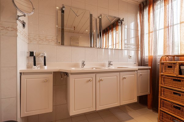 Medium property photo - Parallelweg 16, 4283 GS Giessen